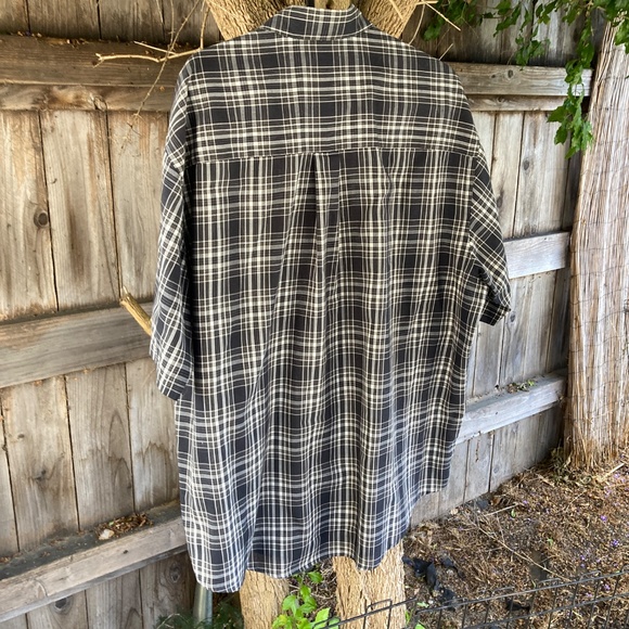 Black and White Plaid Shirt by Munsingwear - Picture 7 of 9